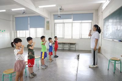 中堂“暑假校內(nèi)托管服務”正式開班，解決“看護難”問題